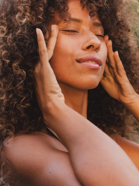 Facial Oils And Hormonal Acne: A Natural Skincare Approach